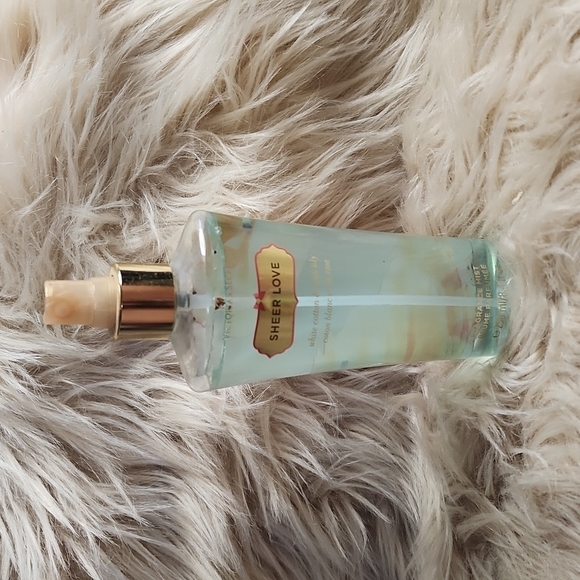 Bundle of mixed Victoria's Secret spray + Juicy Couture lotion - Picture 5 of 14